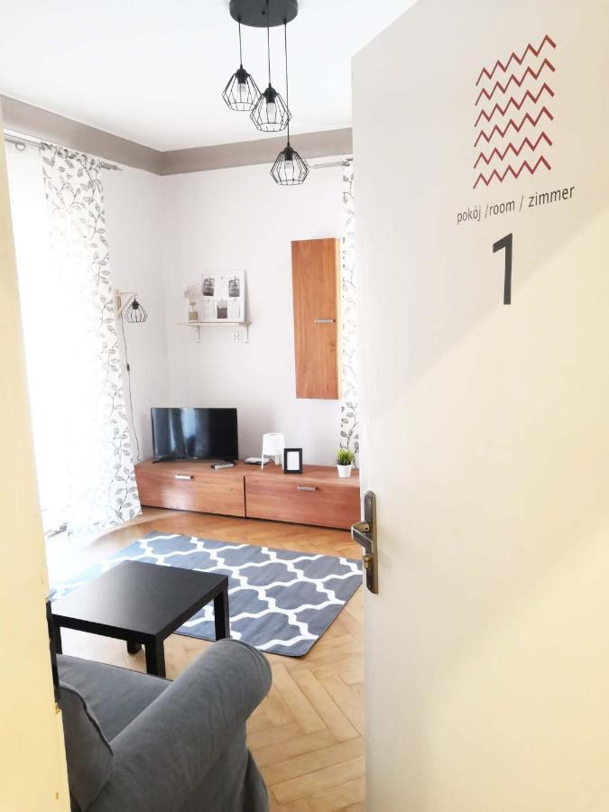 Bankowa 8 Guest Rooms Ζιελόνα Γκόρα Εξωτερικό φωτογραφία